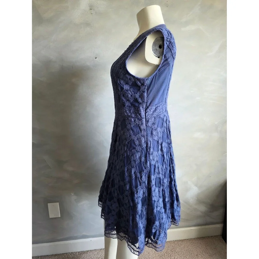Sundance True Essence sleeveless Lace Floral Square Neck Sz 8
